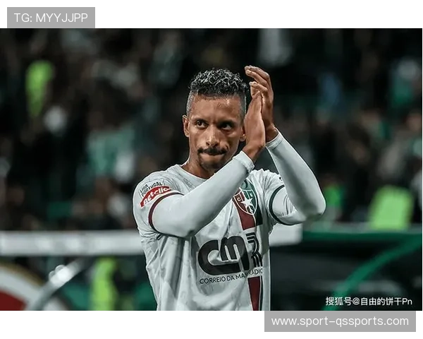 为了足球放弃一切的球星们：他们的坚持与牺牲成就了传奇人生