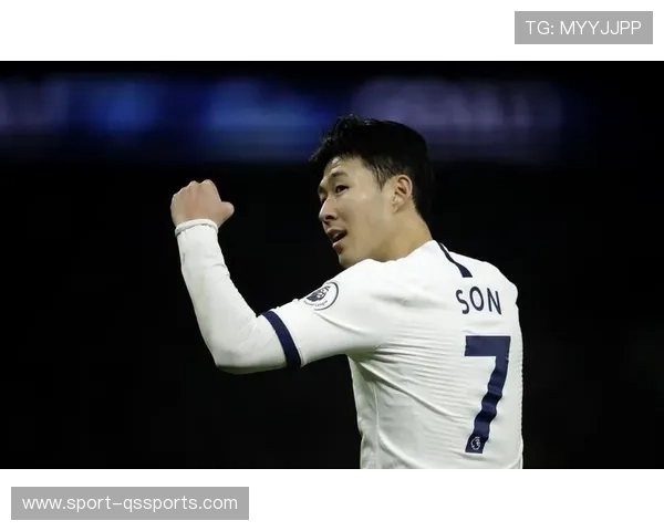 全球巅峰足球球星排名前十名：历史与现代传奇球员的较量