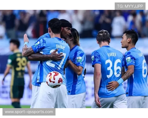 足球球星场上语言风采中超赛场互动与精神面貌解析