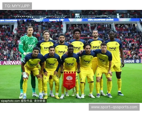 退役球星重返赛场 足球友谊赛精彩解说回顾 退役球星重返赛场 足球友谊赛精彩解说回顾